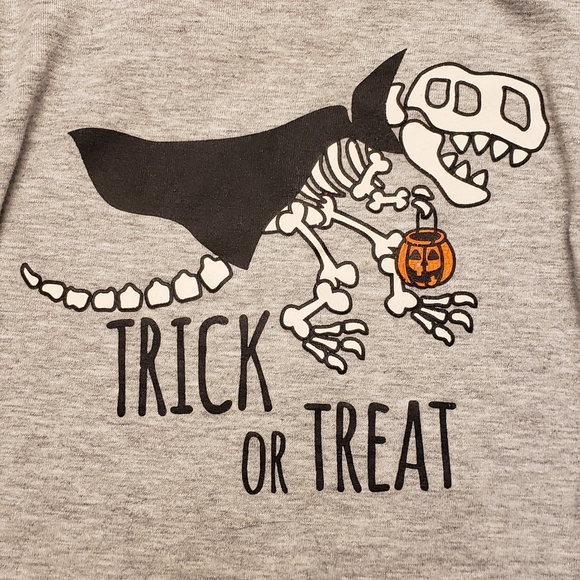 Gray Infant Halloween Shirt Size 18 Months - Picture 2 of 4